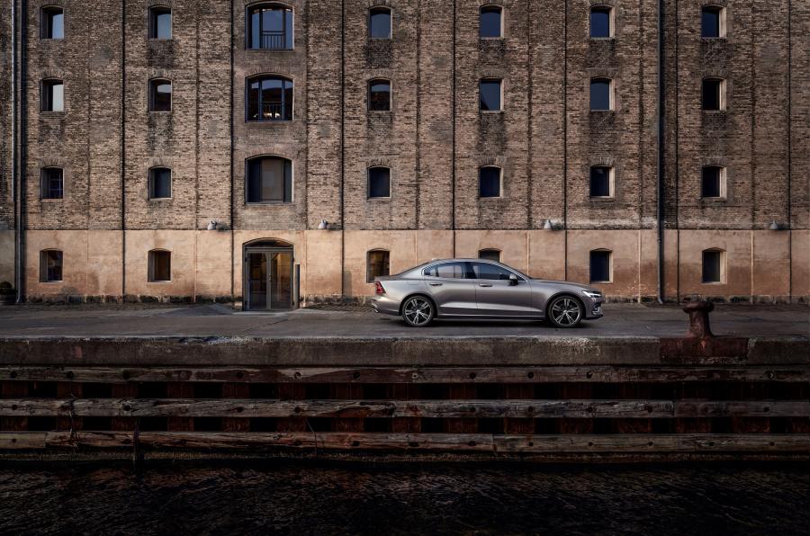  Volvo S60 T6 Inscription 2018 года  (WW) (фото 18 из 65)